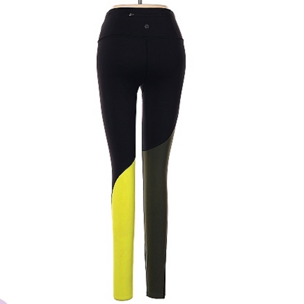 2 Athleta pieces for $45 running active leggings - Picture 2 of 2